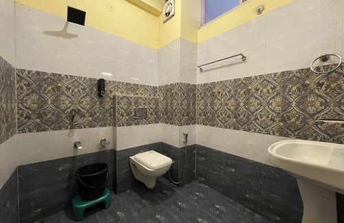 Vashist Hotel | Singh Saab Rooms & Cafe