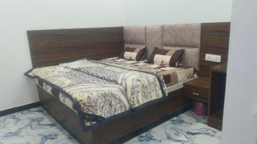 Orchha Hotel | Singh shab hotel