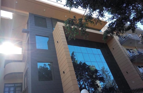 DLF Phase 3 Hotel | Singh Suites