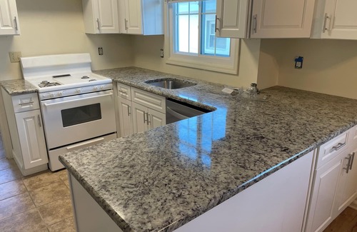 Wildwood Crest House | Single Familly House, Steps to Beach,3 Car Parking; rent to family, or age 25+