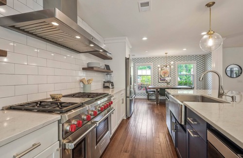 Annandale House | Single Family Home -Annandale/Fairfax/Falls Church - 5 BD 3 BA - Long Term Stay