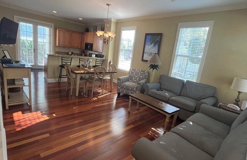 Islamorada House | Single Family Home In Angler's Reef Gated Community,Beautiful Ground,Resort Pool