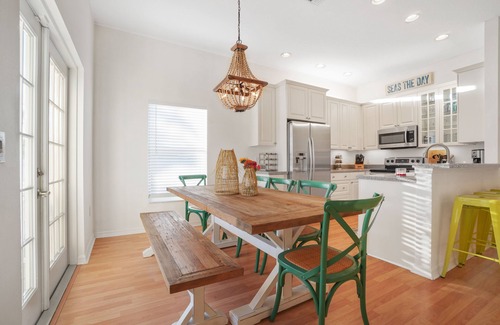 Siesta Key House | Single Family Home with heated pool & hot tub close to Village & Beach- Sleeps 8