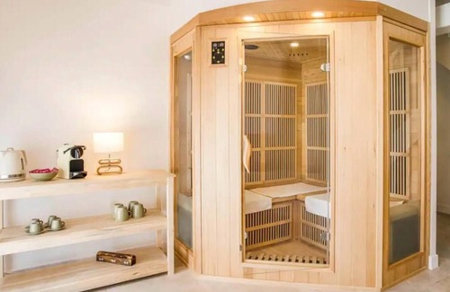 Ranville House | Single House with Jacuzzi and Sauna in Normandy