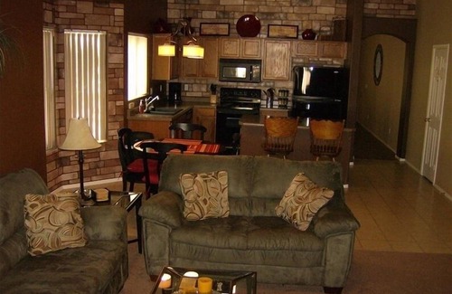 San Tan Valley House | Single Level! 3B 2B Johnson Ranch.