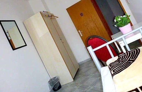 Mitte Apartment | Single room-Basic-Shared Bathroom-Zi 2-10