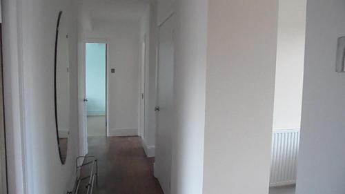 Docklands House | Single room near Elizabeth line