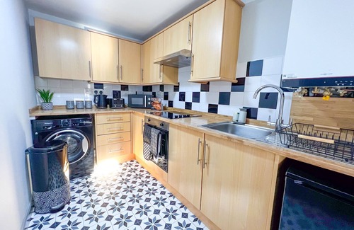 Boston House | Single Room with Shared Bathroom
