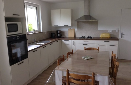 Sainte-Marie-du-Mont House | Single-storey villa, 50 metres from the beach, with enclosed grounds
