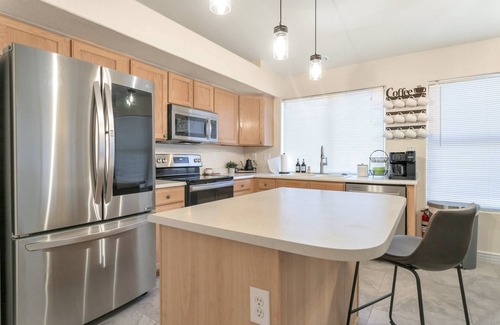 Avondale House | Single Story, Dog Friendly, Great Location Near Dining, Shopping + Major Sports Venues, BBQ, WIFI
