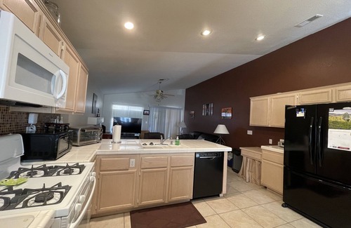 Canyon Gate Master House | Single Story Fully-Furnished 3 bdrm home in Summerlin