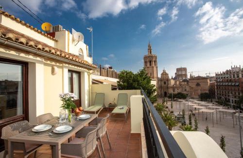 Ciutat Vella Apartment | SingularStays Ático Reina Catalina