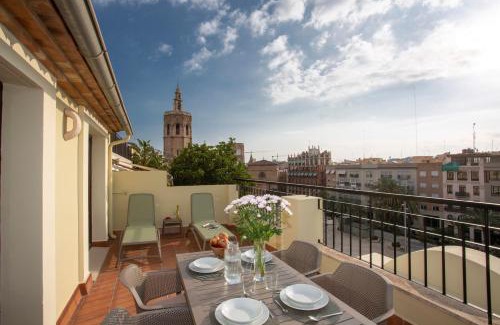 Ciutat Vella Apartment | SingularStays Ático Reina Catalina