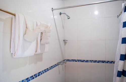 Port Antonio House | Sinopia Inn