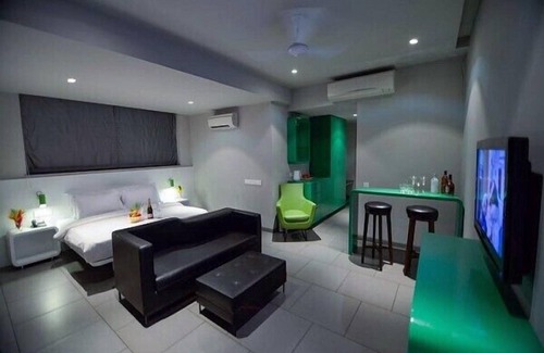 Sinquerim Hotel | SinQ Party Hotel