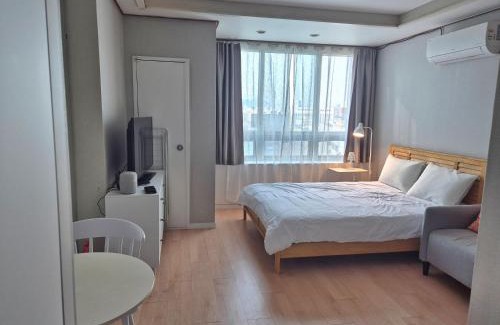 Nonhyeon-dong Apartment | Sinsa urban house
