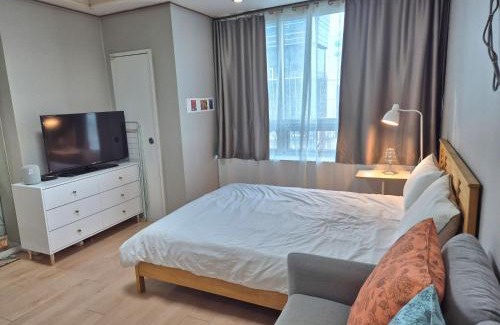 Nonhyeon-dong Apartment | Sinsa urban house