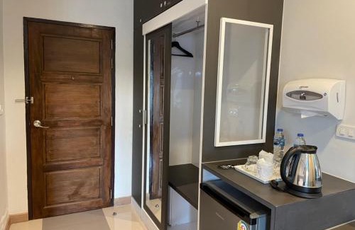 Suwannaphum Hostel | Sinsiri hostel