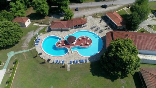 Paralia Skotinis Apartment | Sintrivanis Resort Beach