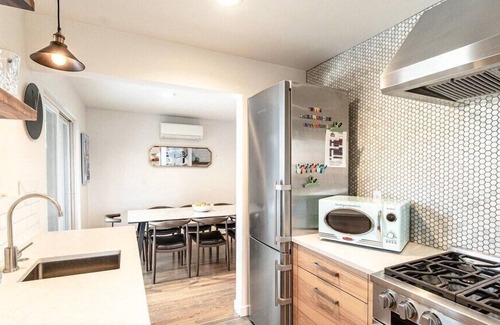 Walla Walla East House | Sip-N-Stay on Sturm- Hot tub and Dog Friendly!