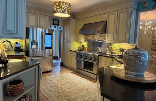 Oxford House | SIPPIN ON SISK, a spacious home just off the Square