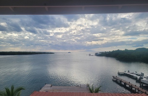 Jonesville Villa | Sir Sea Villas Sea Turtle One Bedroom King Suite