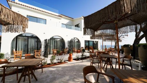 Pernera Apartment | Sirena Bay Beach House and Luxury Suites