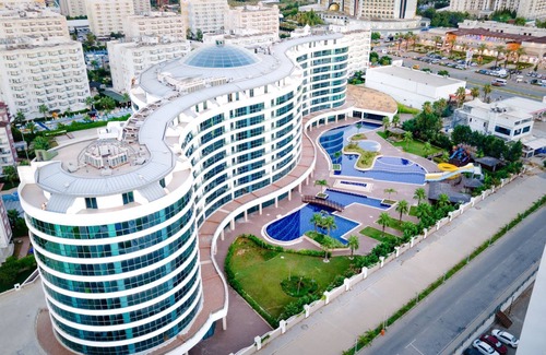 Lara Apartment | Sirius Town Residence & SPA Heated Indoor Pool, Hammam, Sauna, GYM, Outdoor Pool