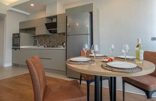Lara Apartment | Sirius Town Residence & SPA N21