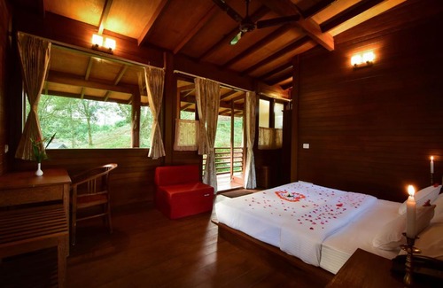 Valparai Villa | Sirukundra Garden Bungalow