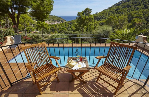 Tamariu Villa | SisiClaro very extensive house with stunning views
