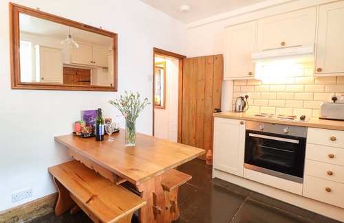 Dinas Mawddwy Cottage | SISKIN, pet friendly, character holiday cottage in Dinas Mawddwy