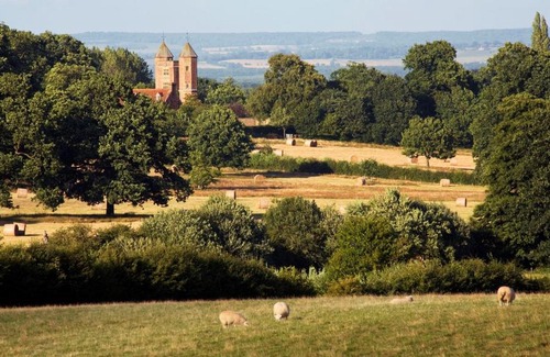 Abbess Roding Bed & Breakfast | Sissinghurst Castle Farmhouse