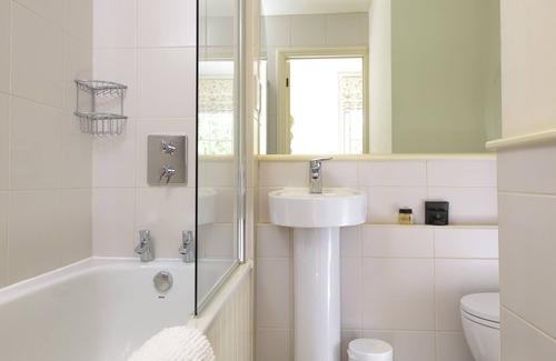 Abbess Roding Bed & Breakfast | Sissinghurst Castle Farmhouse