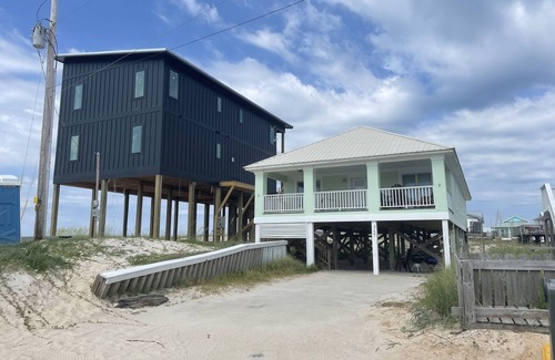 Fort Morgan House | "SIT & WALK" SPACIOUS 2ND TIER HOME - VERY EASY BEACH ACCESS