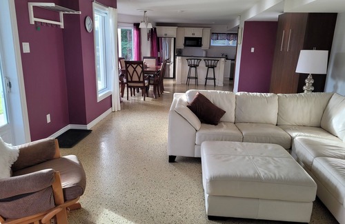 Mauricie Apartment | Site unique ! La rivière St-Maurice est magnifique. Entre Montréal et Québec
