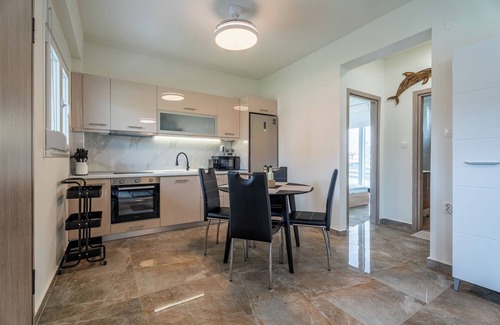 Nikita Apartment | SithoniaRS Alfi Luxury Ground Floor Apartment with Private Garden