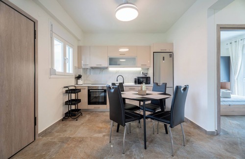 Nikita Apartment | SithoniaRS Alfi Luxury Ground Floor Apartment with Private Garden