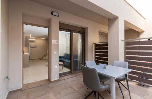 Nikita House | SithoniaRS Seashell Maisonette