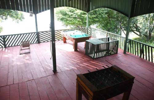 Silves House | Sitio completo no rio aneba com quiosque e praia