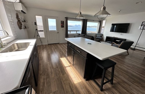 Sitka Apartment | Sitka Sound Suite at Cascade Creek Lodge