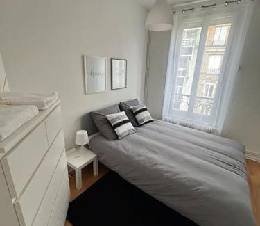 Issy-les-Moulineaux Apartment | Situé à 7 min à pied de Paris Porte de Versailles et Métro