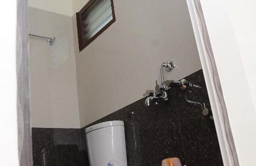 Tiruchendur Hotel | Sivan's Inn