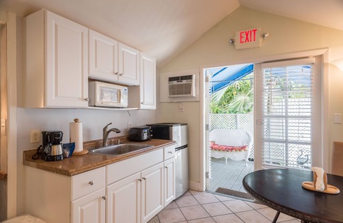 Old Town Condo | Six Dog-Friendly Homes in Quiet Neighborhood with Private Pool & Hot Tub