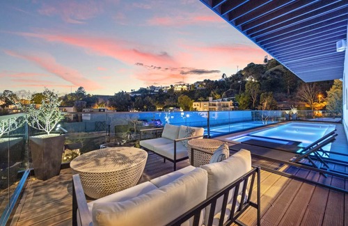 Hollywood Hills West Villa | Six Senses by Stay Awhile Villas