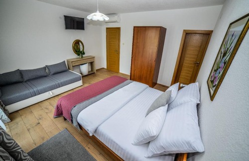 Mukinje Bed & Breakfast | Sixteen Lakes Guest House 2
