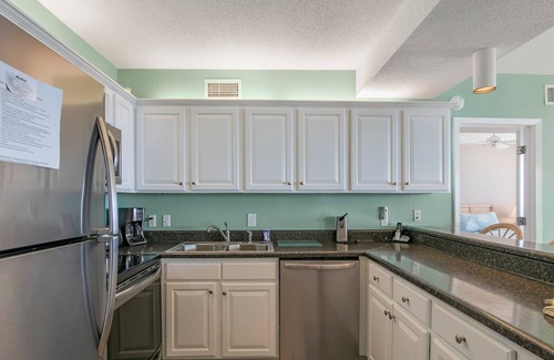 Orange Beach Condo | Sixth floor balcony in Orange Beach