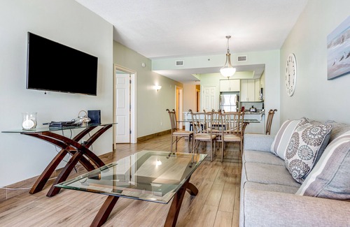Fort Walton Beach Condo | Sixth Floor, Oceanfront Gulf-Front Condo w/Shared Pool