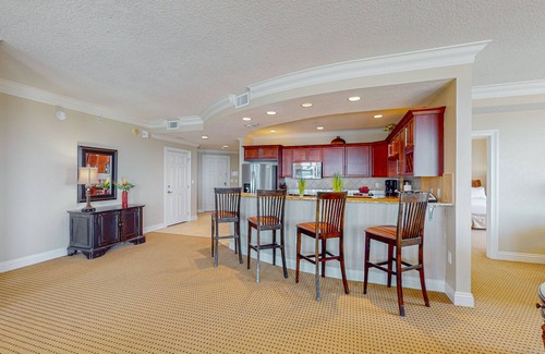 Destin Condo | Sixth floor ocean view condo with pool, hot tub, private W/D, and central AC