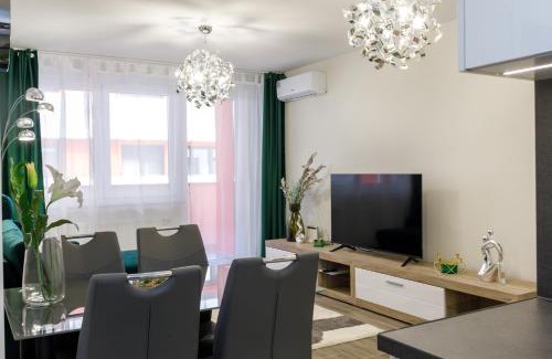 Debrecen Apartment | Sixties Elite Free Private Parking